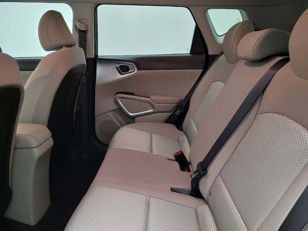 Used 2025 Kia Soul LX FWD image 18