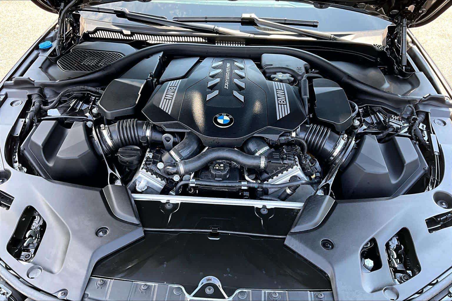 Used 2023 BMW M550i xDrive w/ Executive Package AWD/4WD image 33