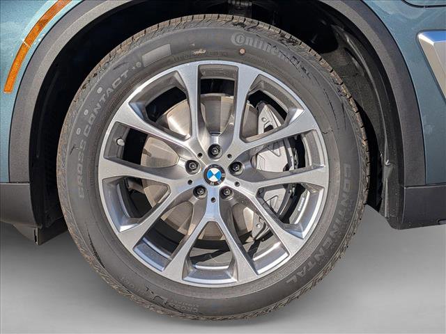 New 2026 BMW X5 xDrive50e image 10