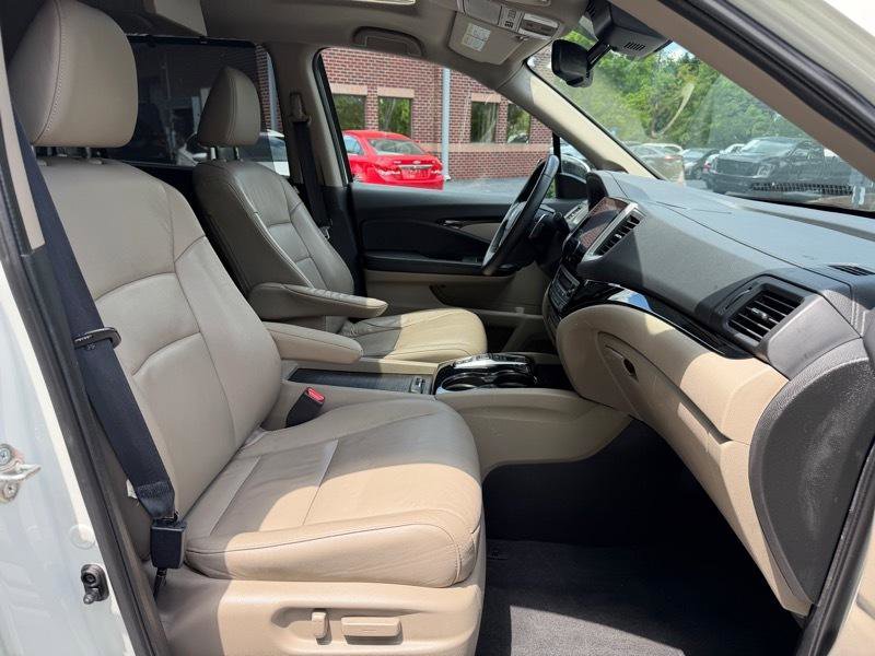 Used 2016 Honda Pilot Touring image 37