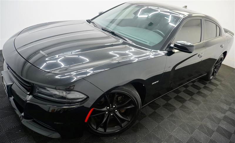 Used 2016 Dodge Charger R/T w/ Plus Group image 2