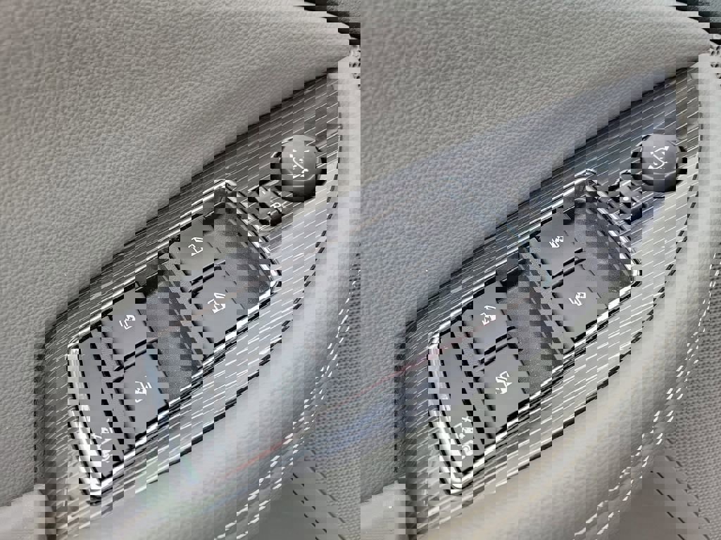 Used 2018 Chevrolet Impala LS image 14