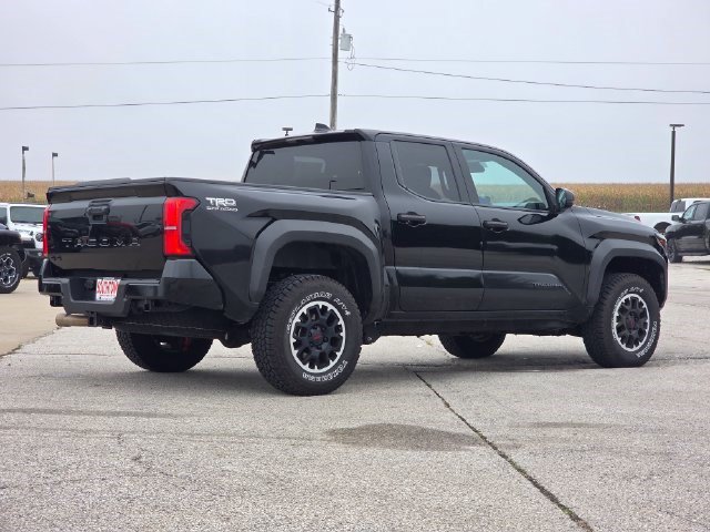 Used 2024 Toyota Tacoma TRD Off-Road AWD/4WD image 8