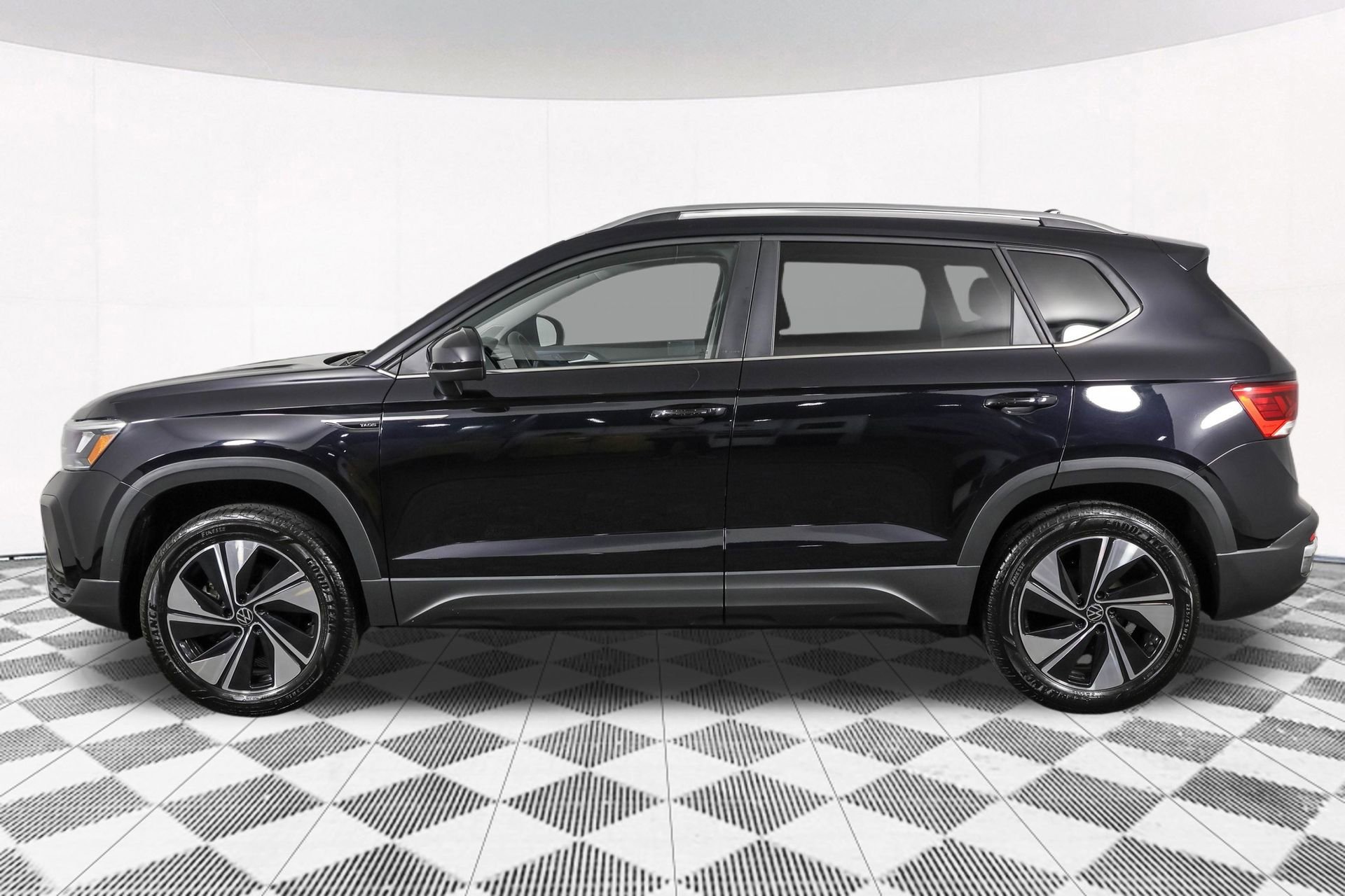 Used 2023 Volkswagen Taos SE AWD/4WD image 20