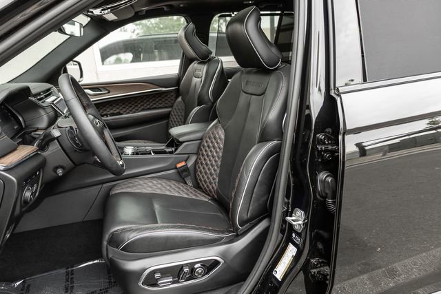 Used 2024 Jeep Grand Cherokee Summit w/ High Altitude Package image 10