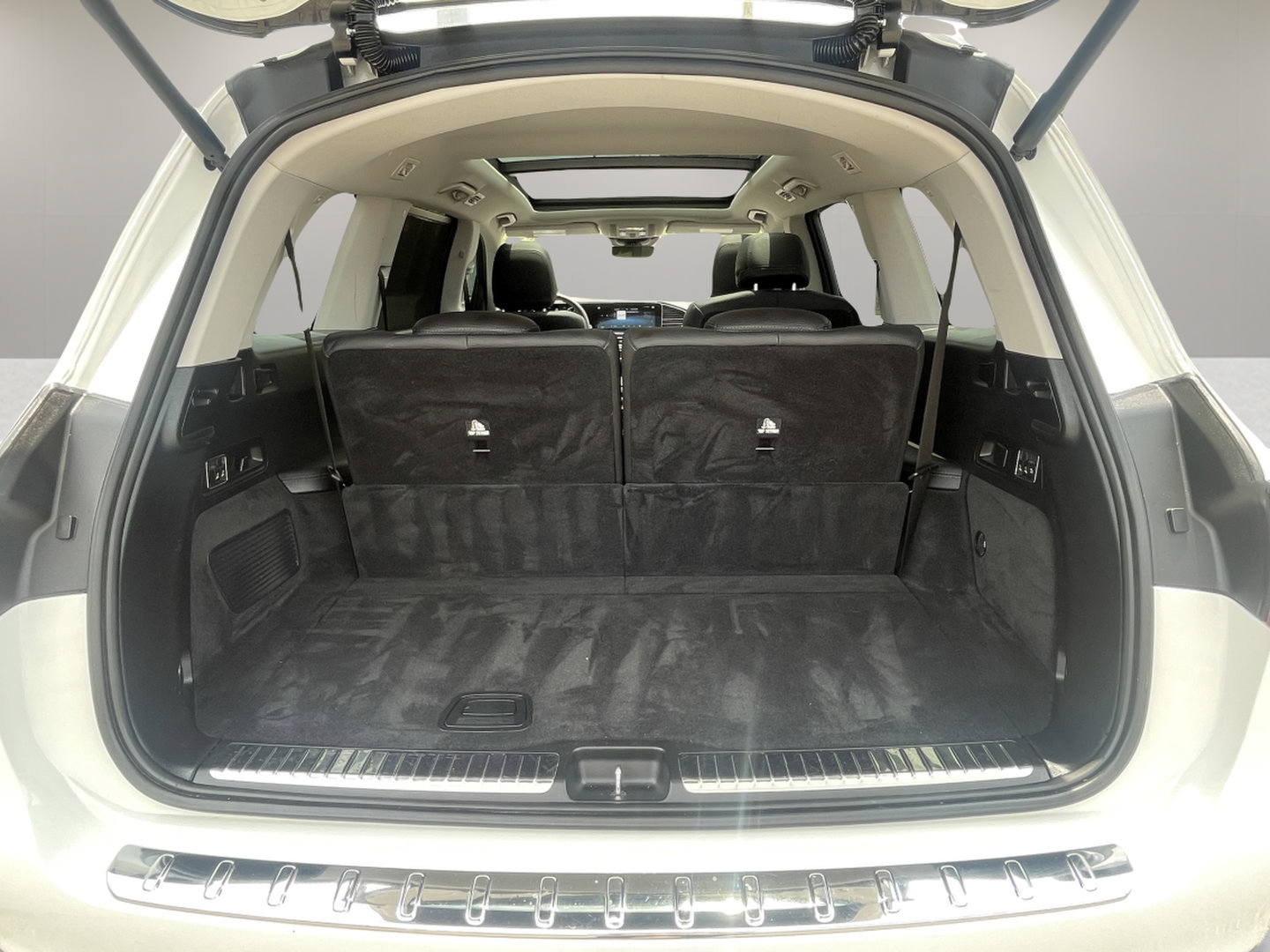 Used 2023 Mercedes-Benz GLS 580 4MATIC image 35