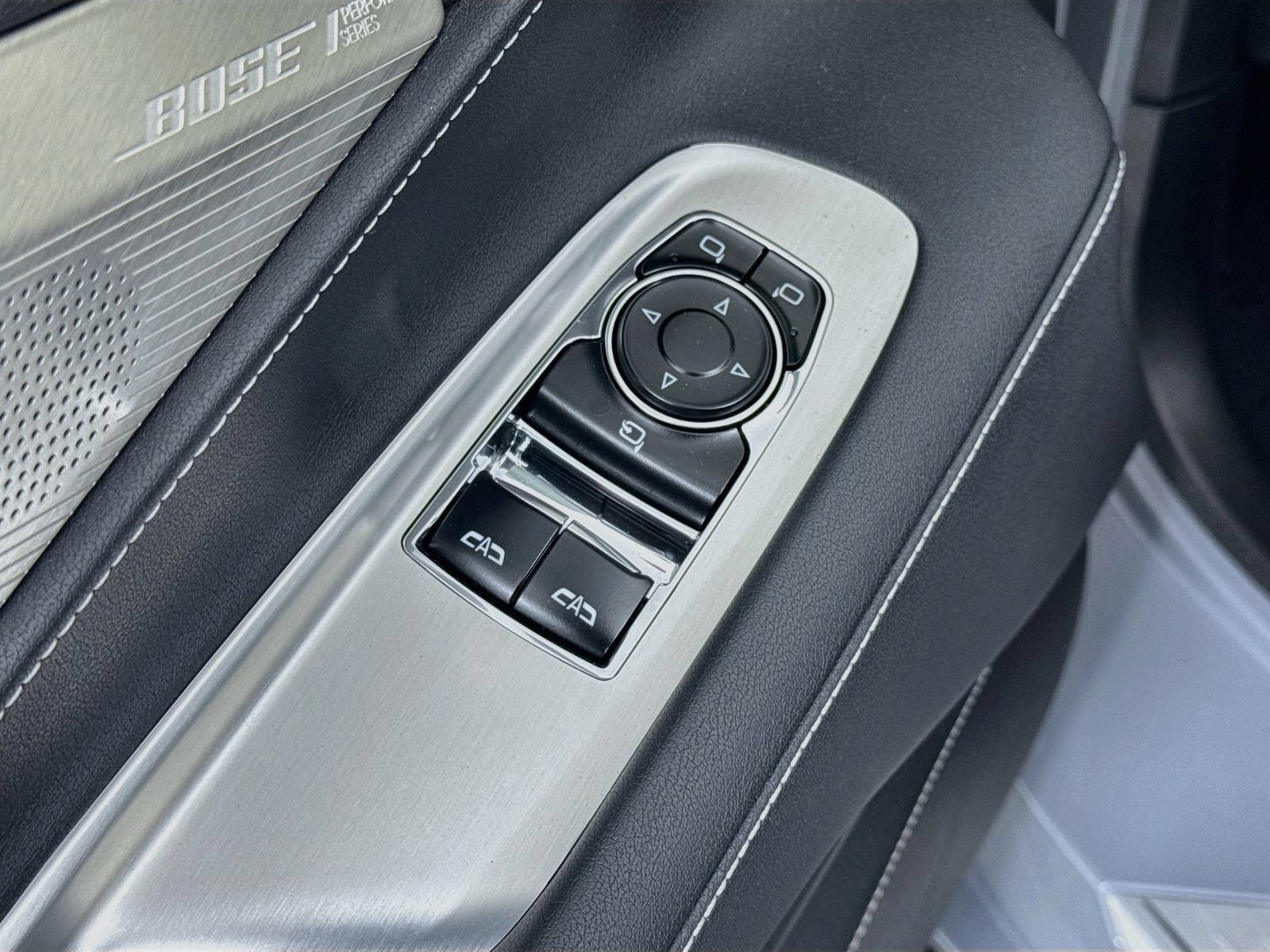 Used 2024 Chevrolet Corvette Z06 RWD image 16