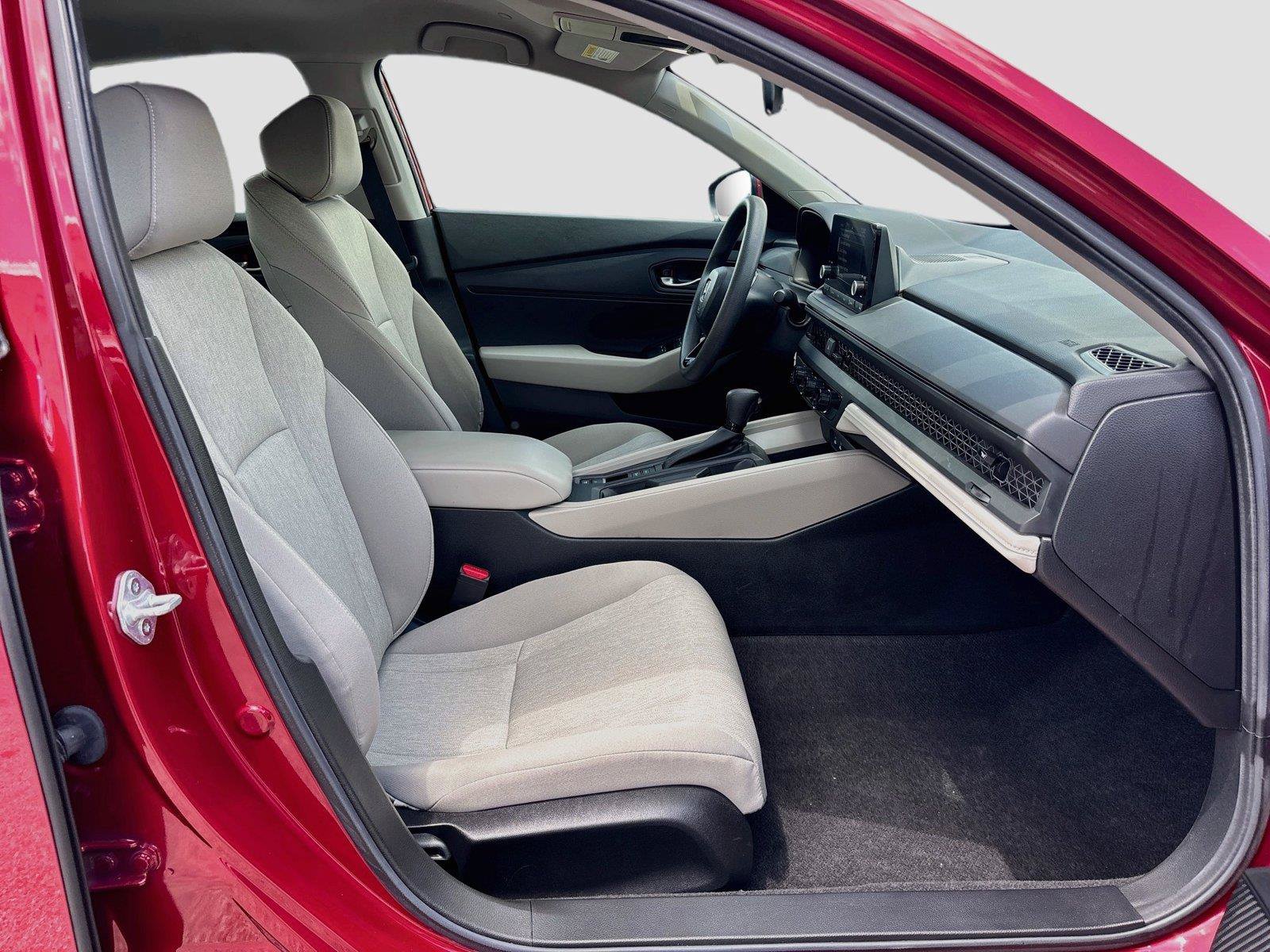 Certified 2025 Honda Accord LX image 30