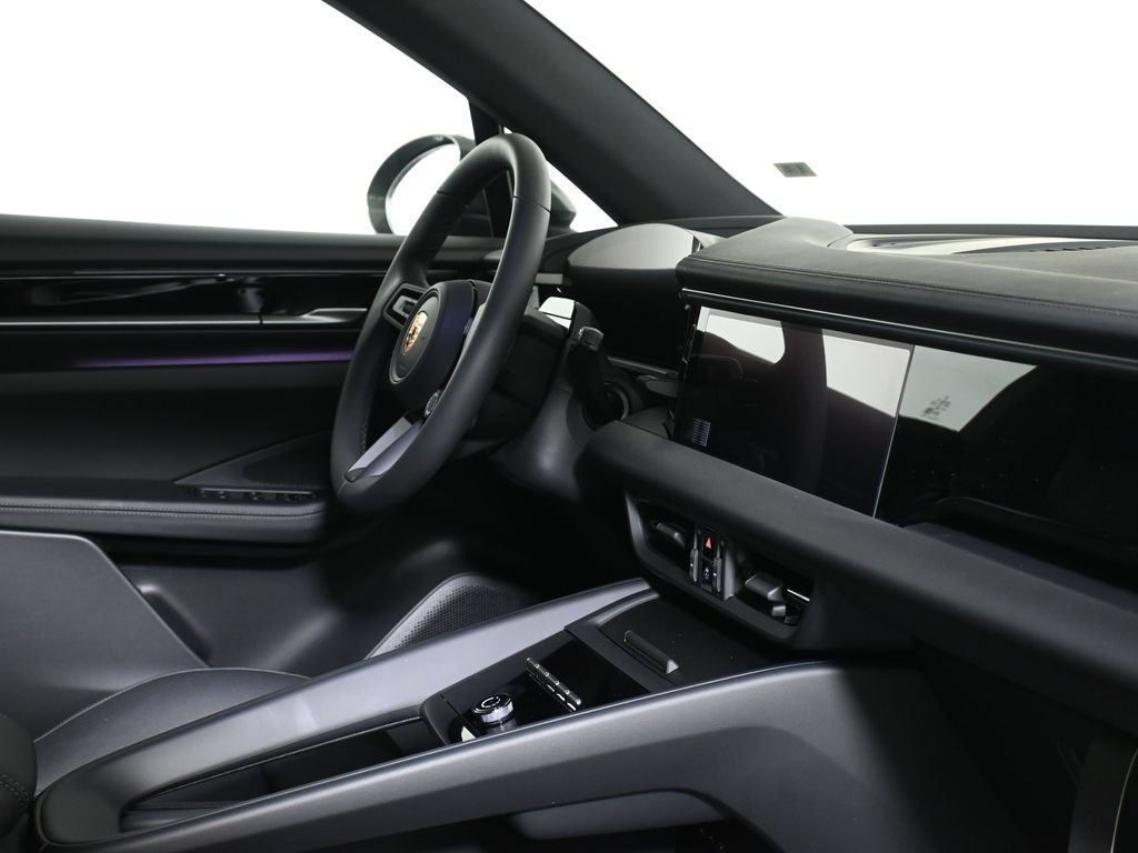 New 2026 Porsche Macan 4 Electric AWD/4WD image 36