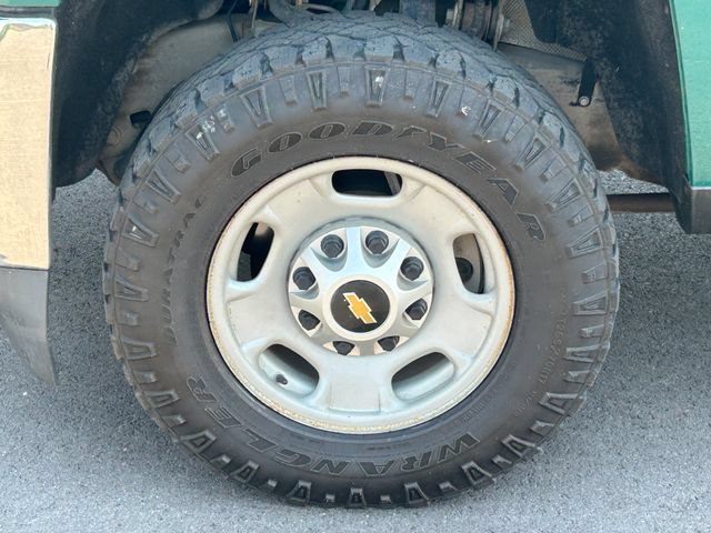 Used 2017 Chevrolet Silverado 2500 W/T AWD/4WD image 12