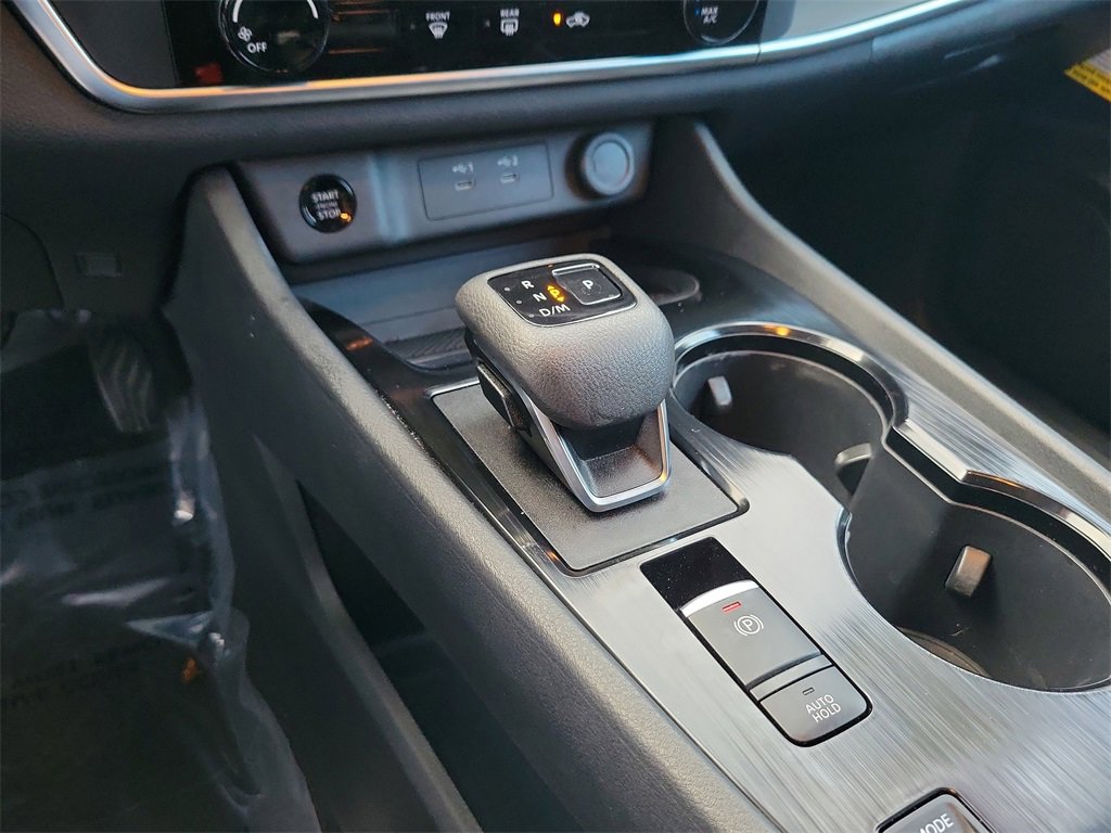 Certified 2025 Nissan Rogue S image 22