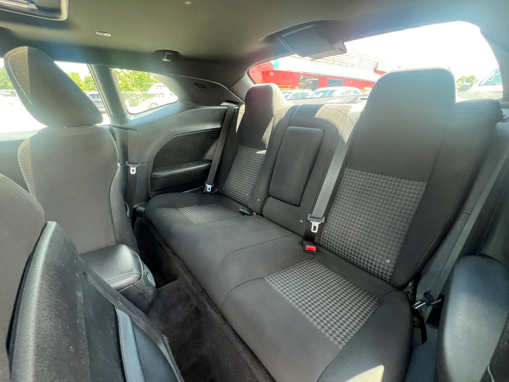 Used 2017 Dodge Challenger R/T RWD image 9