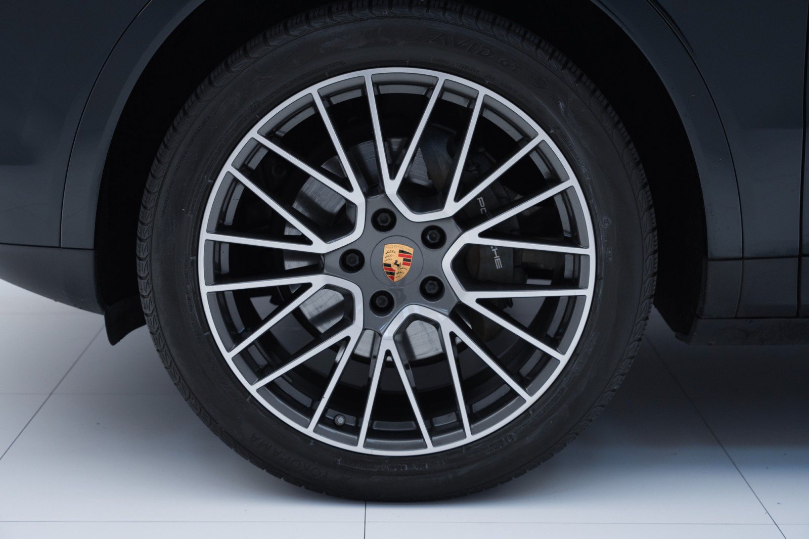 Certified 2020 Porsche Cayenne AWD/4WD image 11
