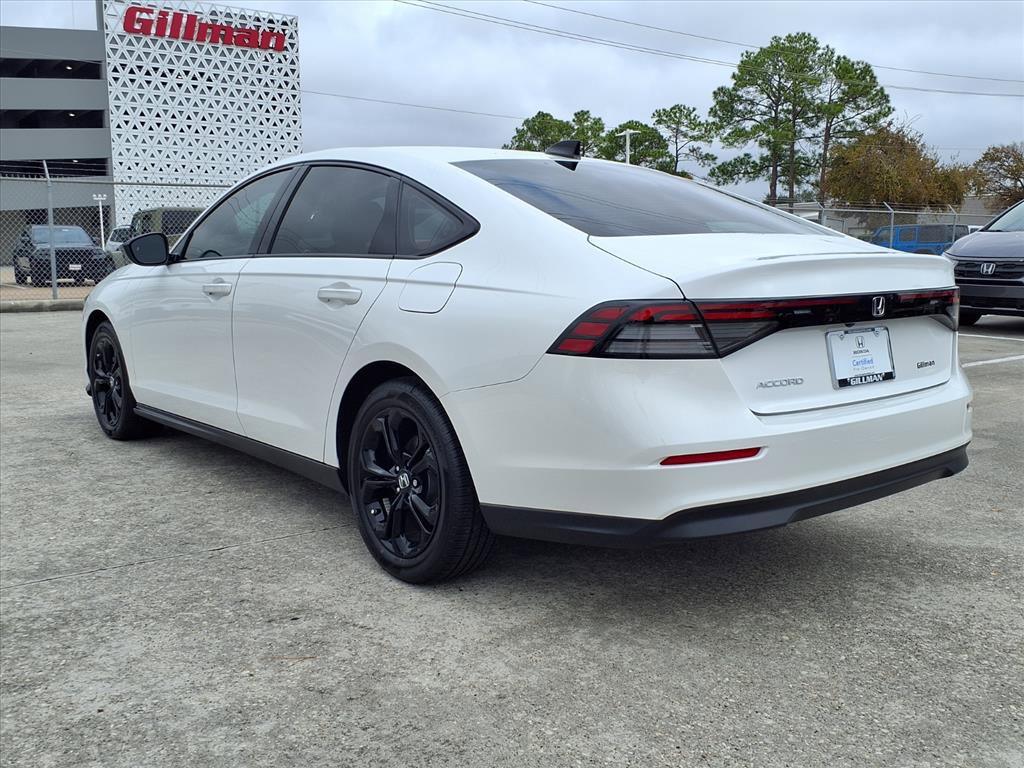 Certified 2025 Honda Accord SE image 3