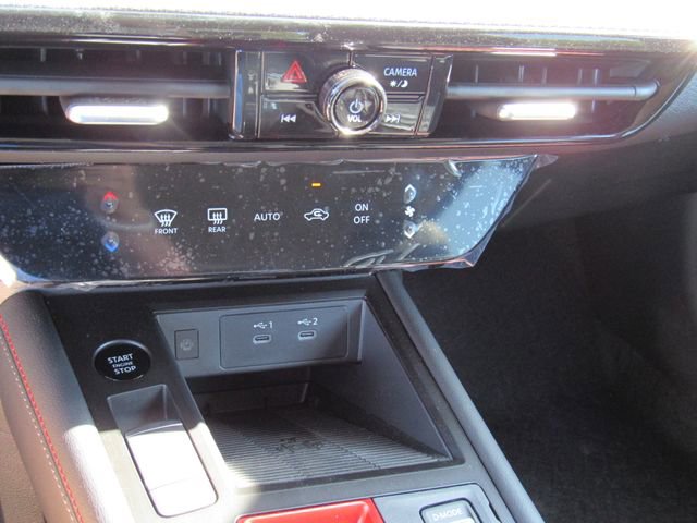 New 2026 Nissan Kicks SR image 23