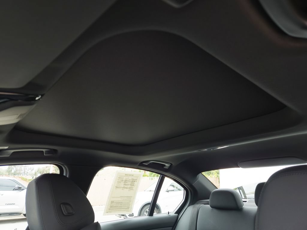 Used 2021 BMW 330i Sedan w/ Convenience Package RWD image 16