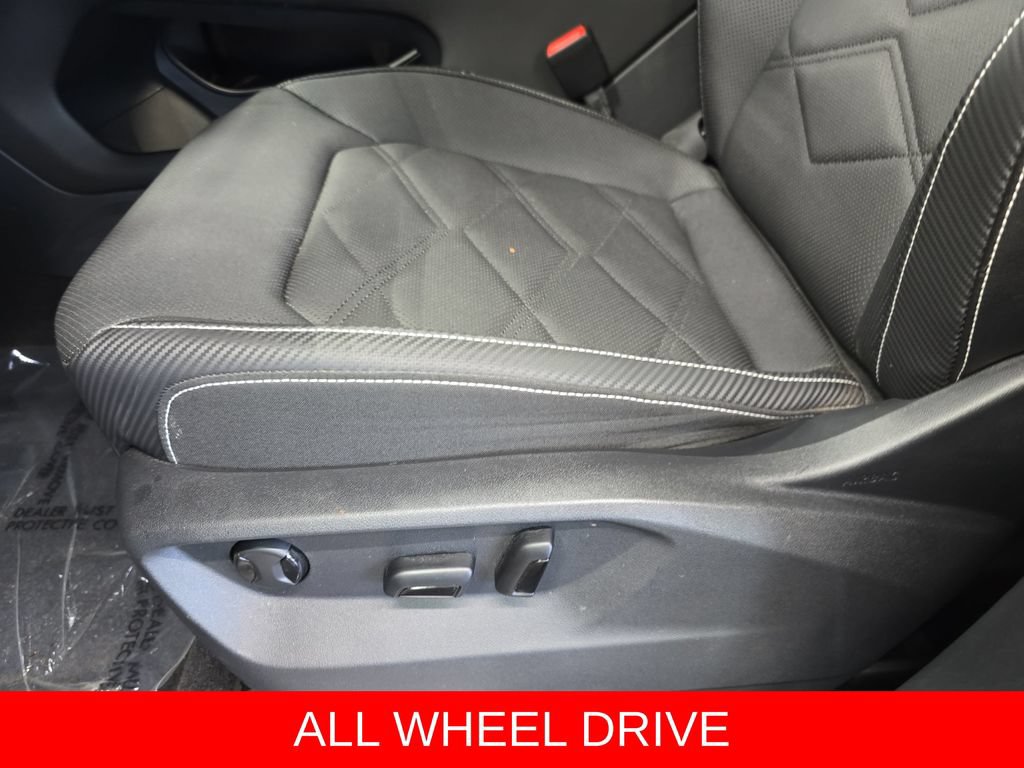 Used 2025 Volkswagen Atlas Cross Sport SE AWD/4WD image 29