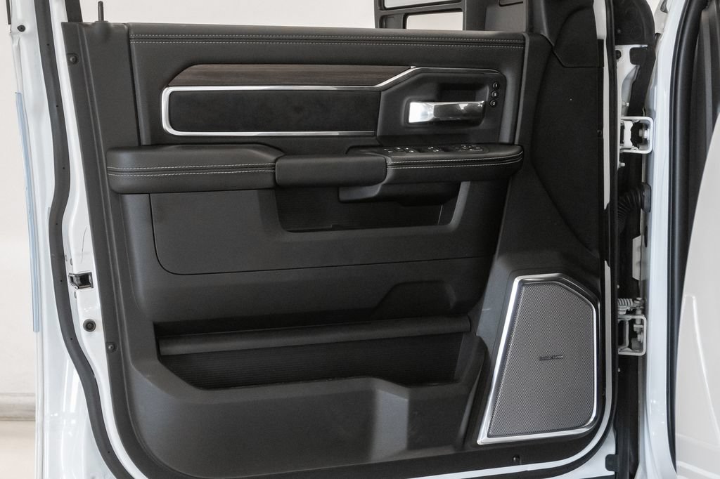 New 2027 RAM 2500 Laramie w/ Night Edition AWD/4WD image 8