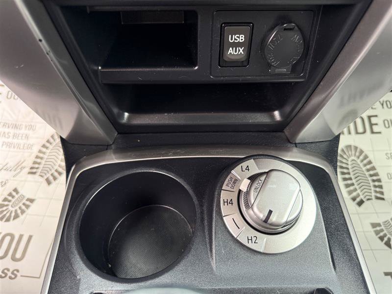 Used 2019 Toyota 4Runner SR5 AWD/4WD image 40