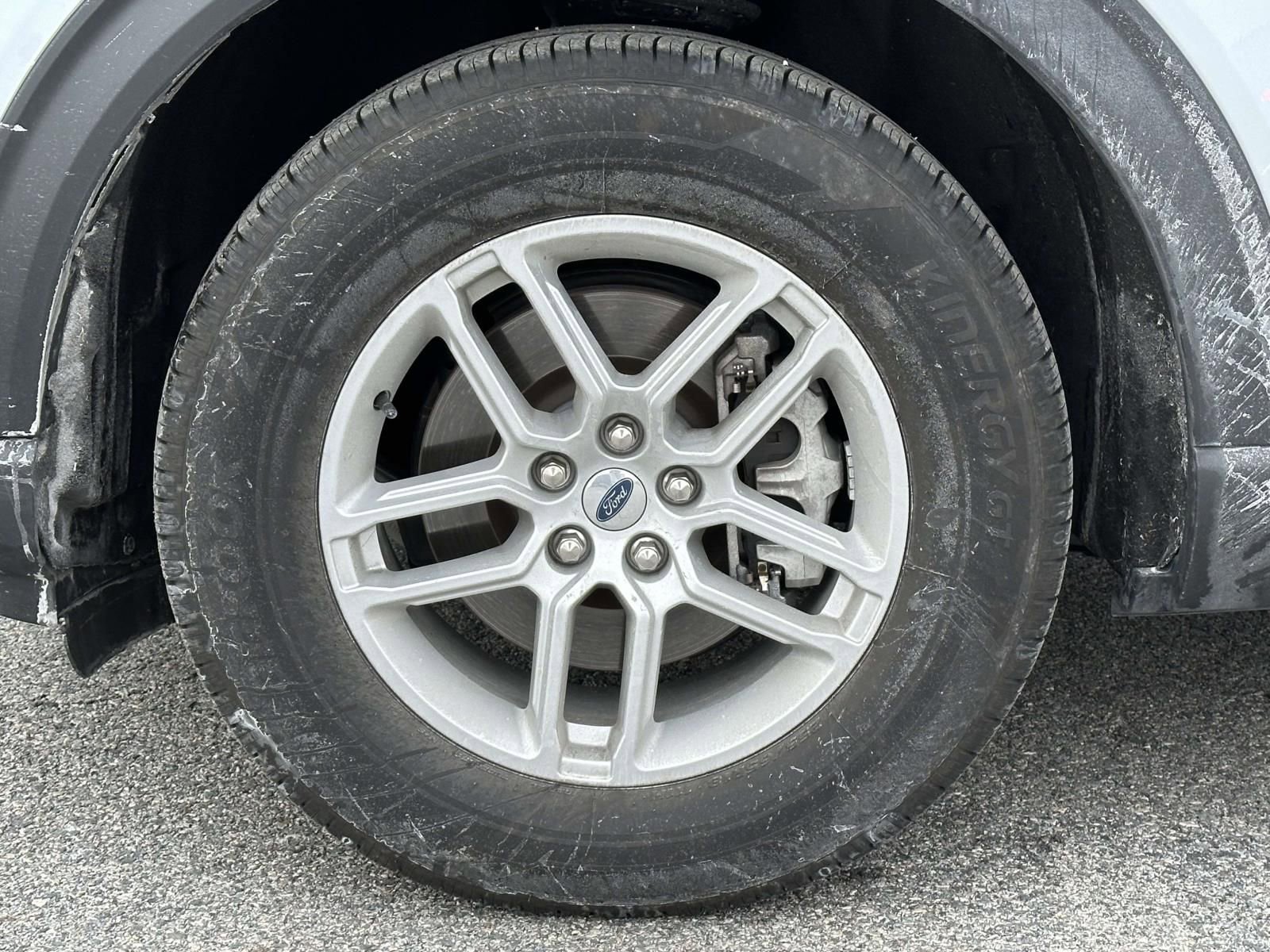 Used 2025 Ford Explorer Active image 7