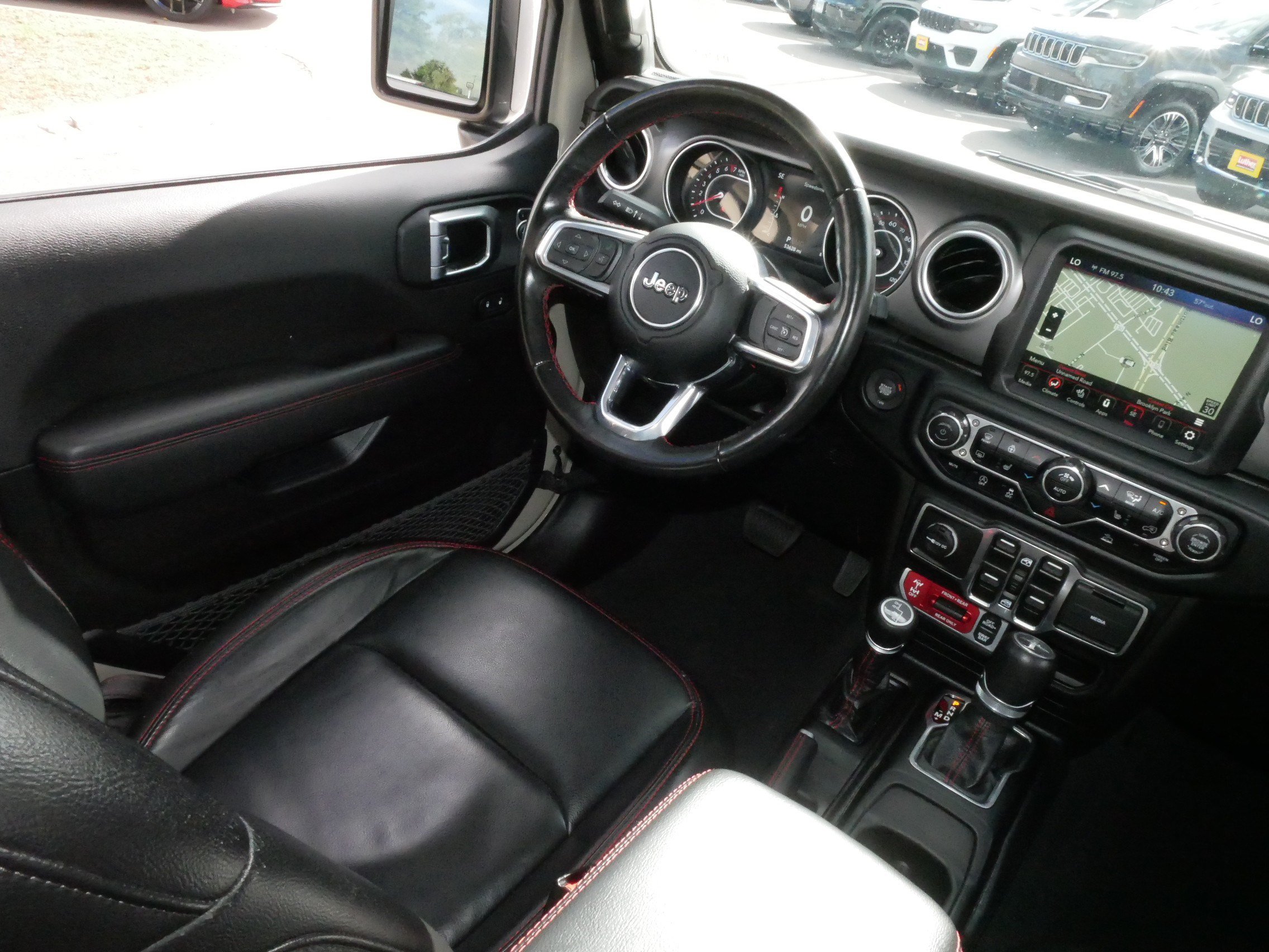 Used 2022 Jeep Gladiator Rubicon w/ Cold Weather Group AWD/4WD image 9