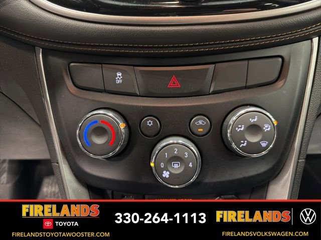 Used 2018 Chevrolet Trax LT w/ LT Convenience Package image 24