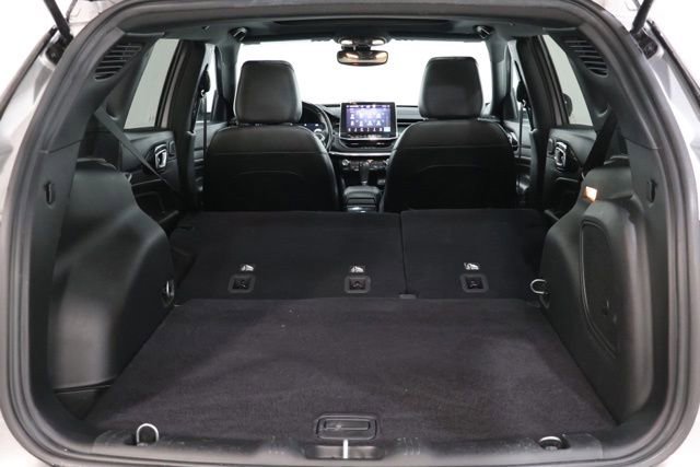 Used 2022 Jeep Compass High Altitude AWD/4WD image 38