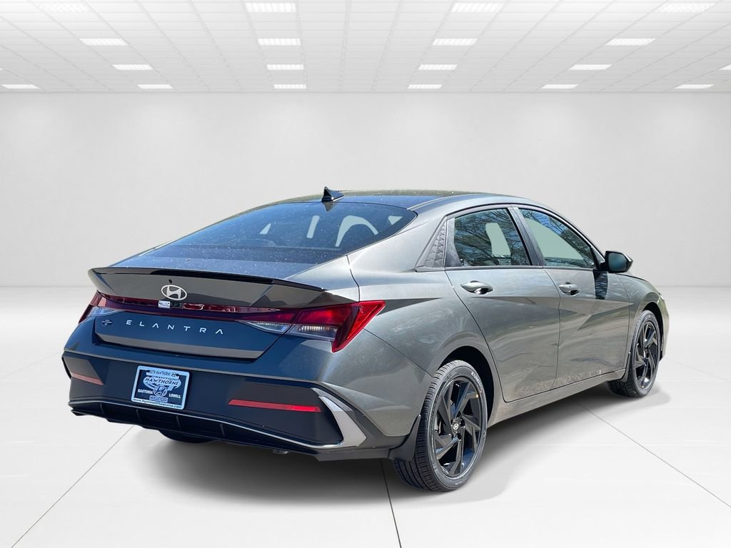 New 2026 Hyundai Elantra Sport image 6