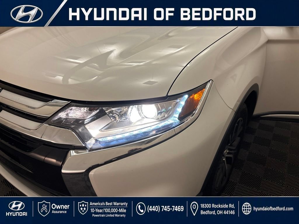 Used 2017 Mitsubishi Outlander ES AWD/4WD image 12