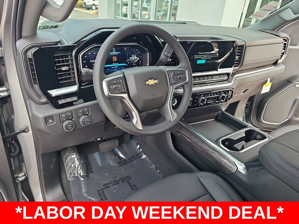 New 2026 Chevrolet Silverado 2500 LTZ w/ LTZ Premium Package AWD/4WD image 15