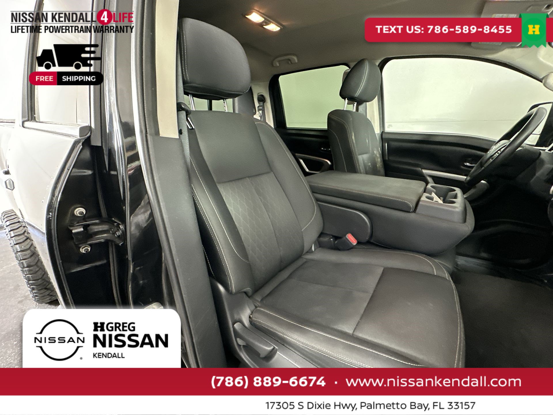 Used 2018 Nissan Titan SV image 30
