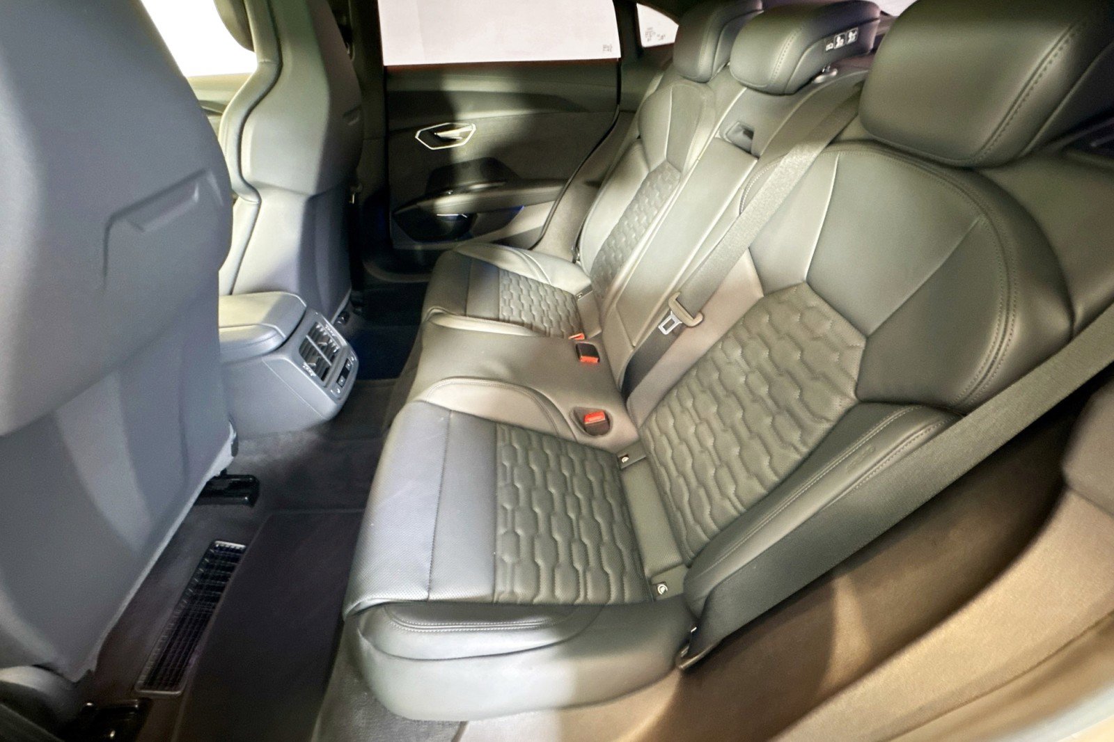 Used 2024 Audi RS e-tron GT w/ Carbon Performance Package image 22