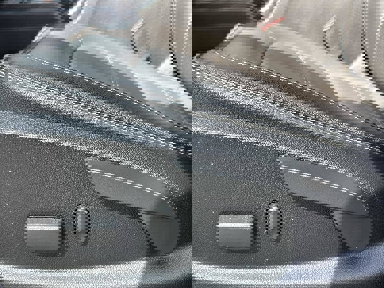 Used 2021 GMC Canyon Denali image 12