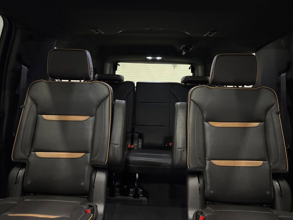 Used 2023 GMC Yukon XL AT4 w/ Technology Package image 29