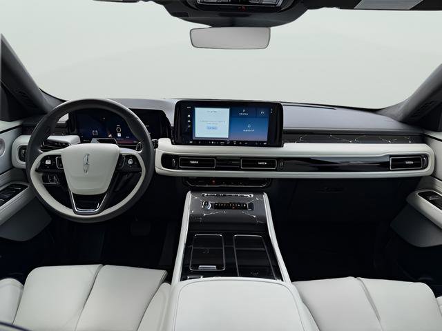 Used 2025 Lincoln Aviator Black Label AWD/4WD image 8
