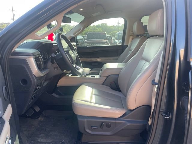 Used 2024 Ford Expedition XLT RWD image 14