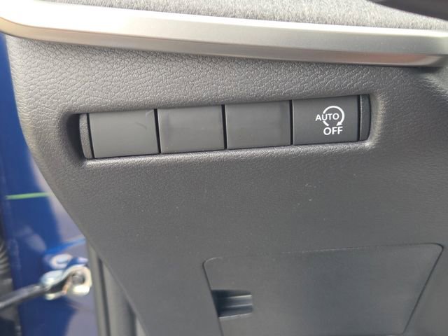 Used 2025 Nissan Kicks SV FWD image 26