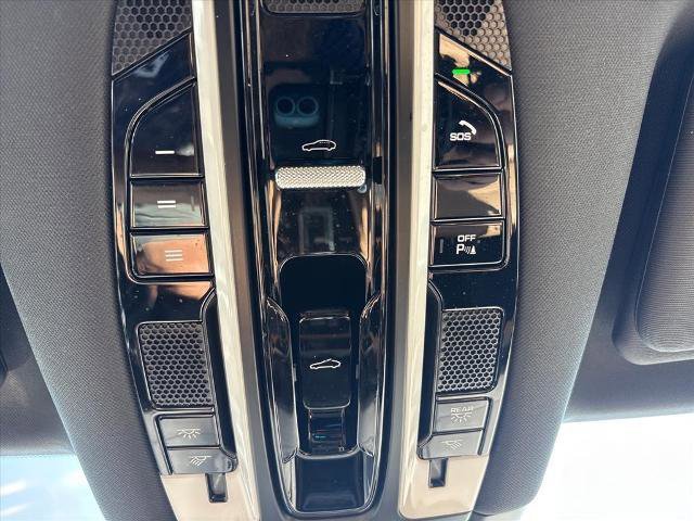 Used 2020 Porsche Cayenne image 19