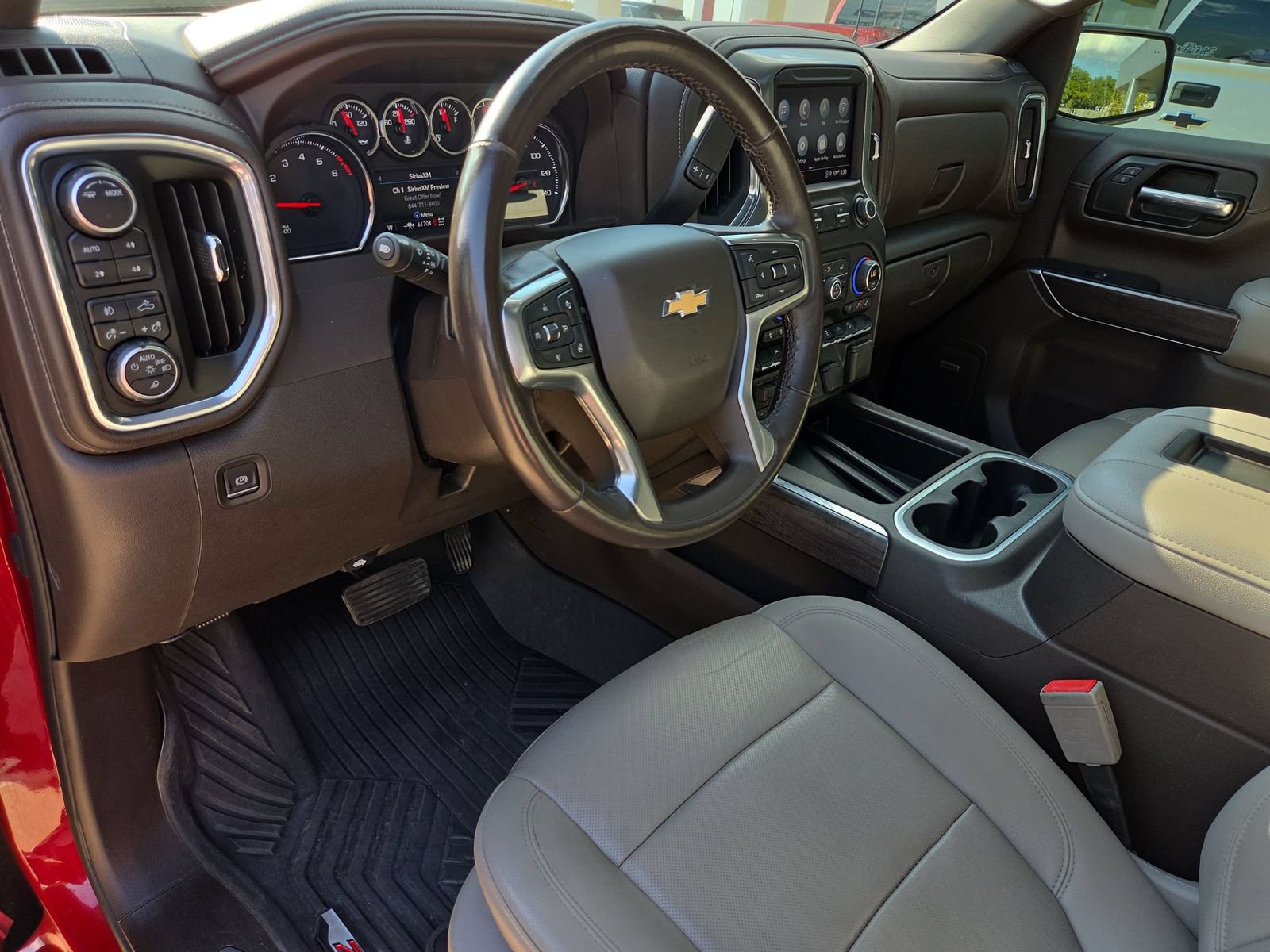 Used 2022 Chevrolet Silverado 1500 LTZ w/ LTZ Premium Package AWD/4WD image 10