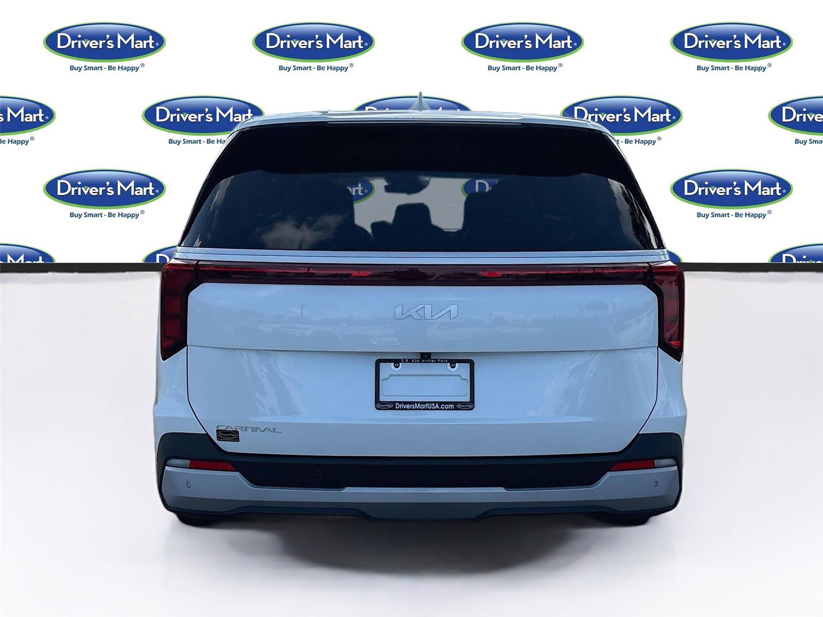 Used 2025 Kia Carnival FWD image 6