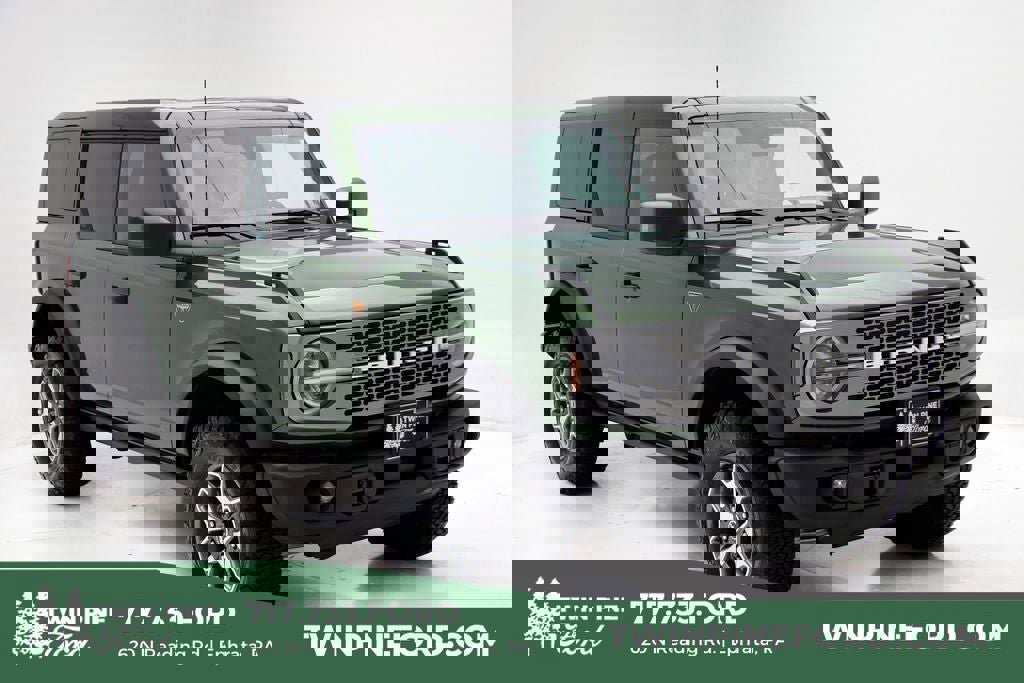 Used 2025 Ford Bronco Badlands image 1