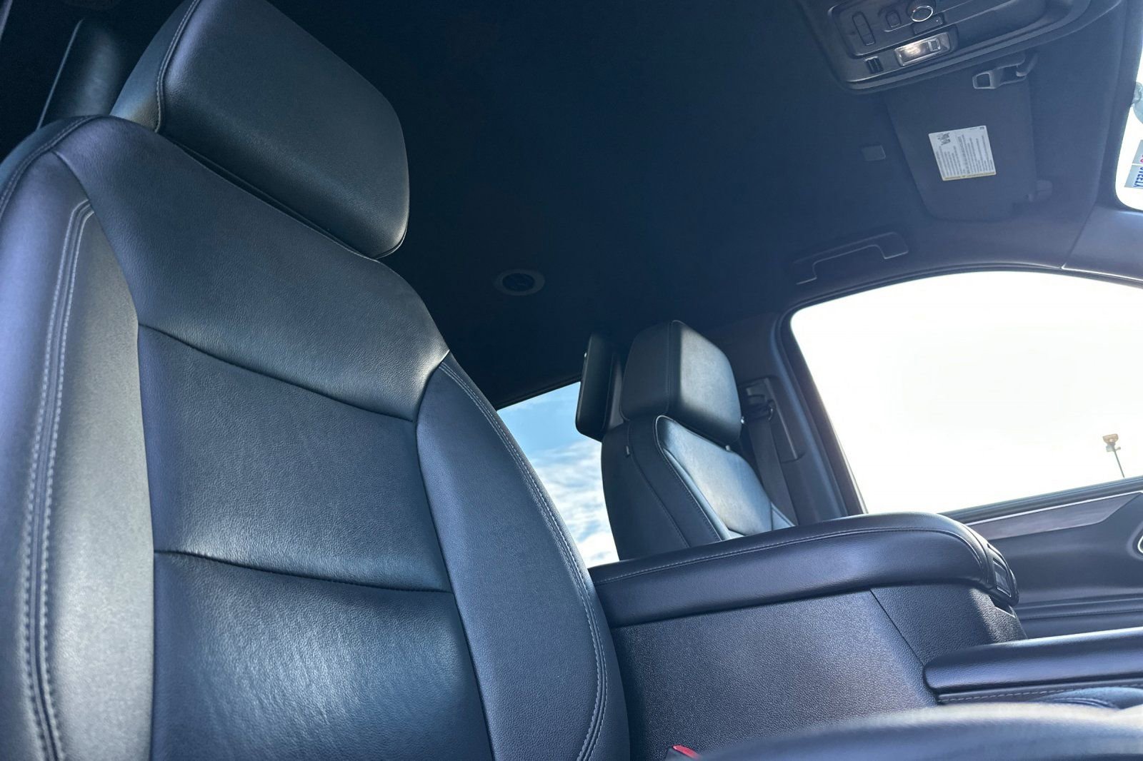 Used 2022 Chevrolet Tahoe Z71 w/ Luxury Package image 22