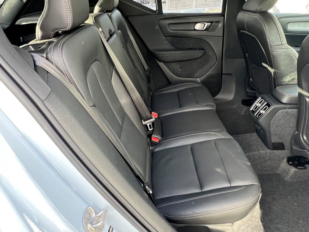 Used 2026 Volvo XC40 B5 Plus w/ Protection Package Premier AWD/4WD image 16