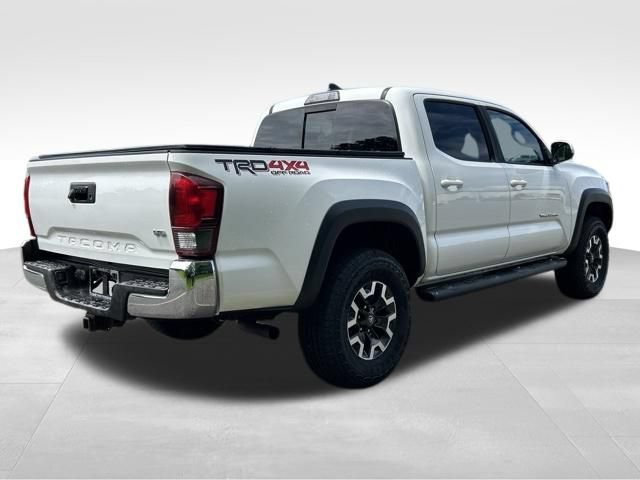 Used 2019 Toyota Tacoma TRD Off-Road AWD/4WD image 5