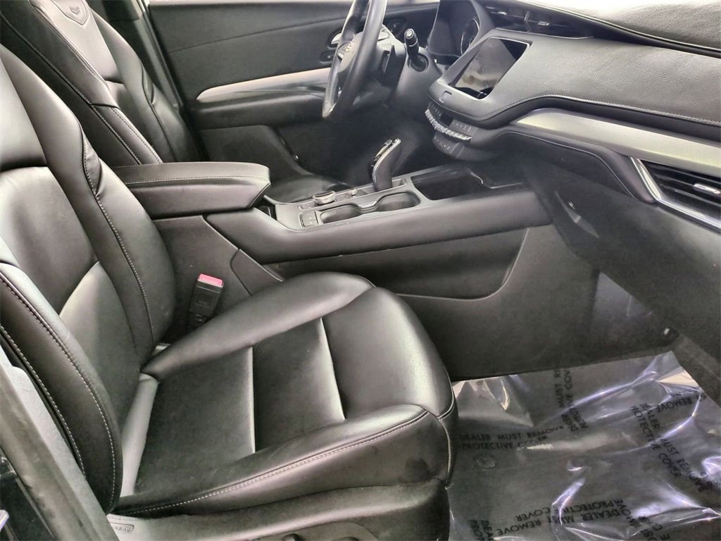 Certified 2023 Cadillac XT4 Premium Luxury w/ Cold Weather Package image 27
