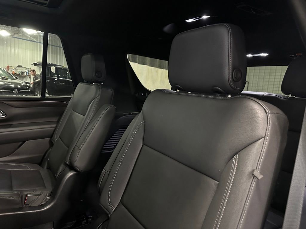 Used 2023 Chevrolet Tahoe LT w/ Luxury Package AWD/4WD image 23
