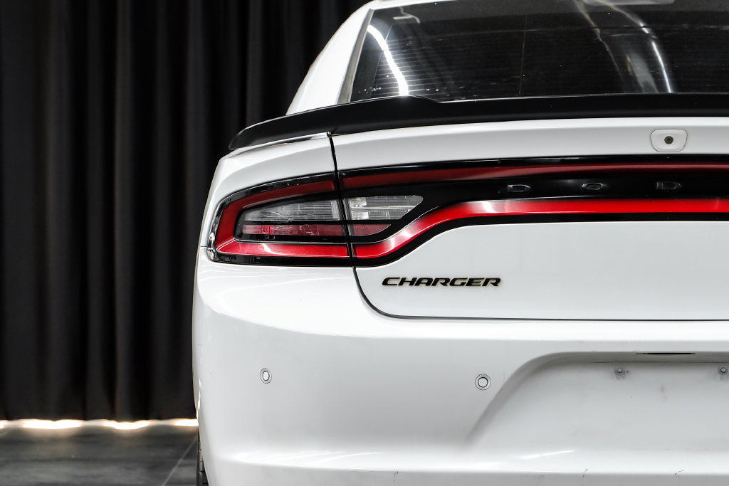 Used 2020 Dodge Charger SXT RWD image 44