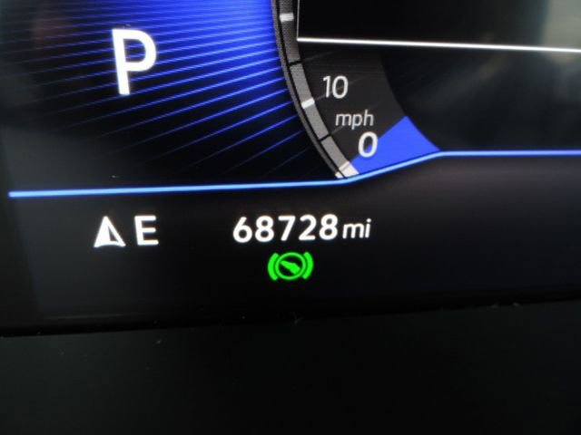 Used 2023 Volkswagen Tiguan SE w/ Panoramic Sunroof Package FWD image 30