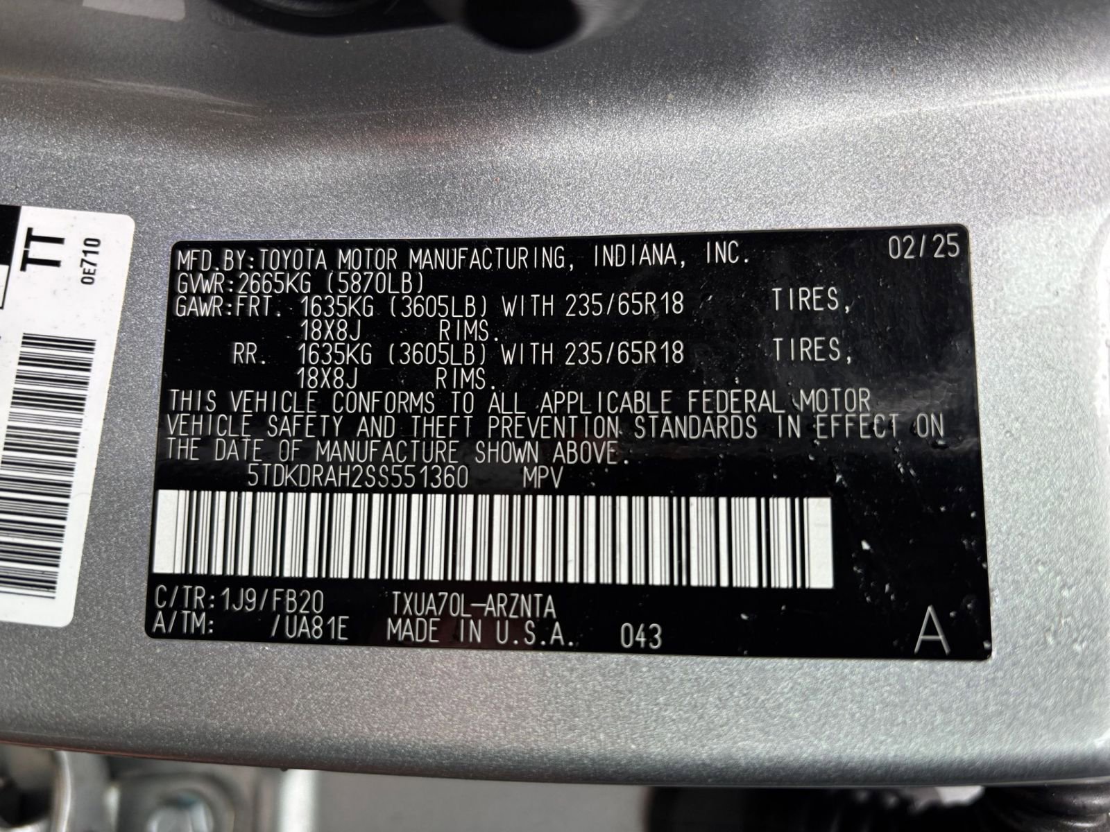 Used 2025 Toyota Highlander LE FWD image 32