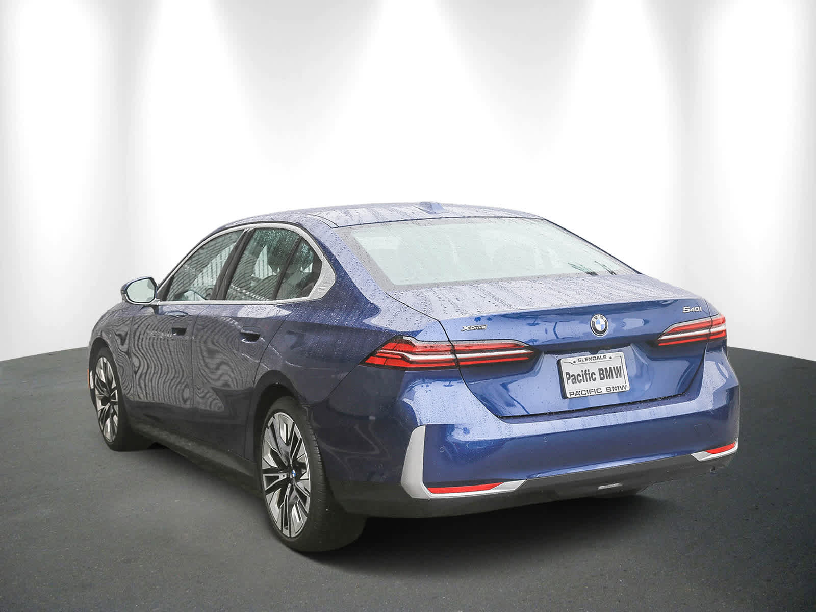 Used 2026 BMW 540i xDrive image 4